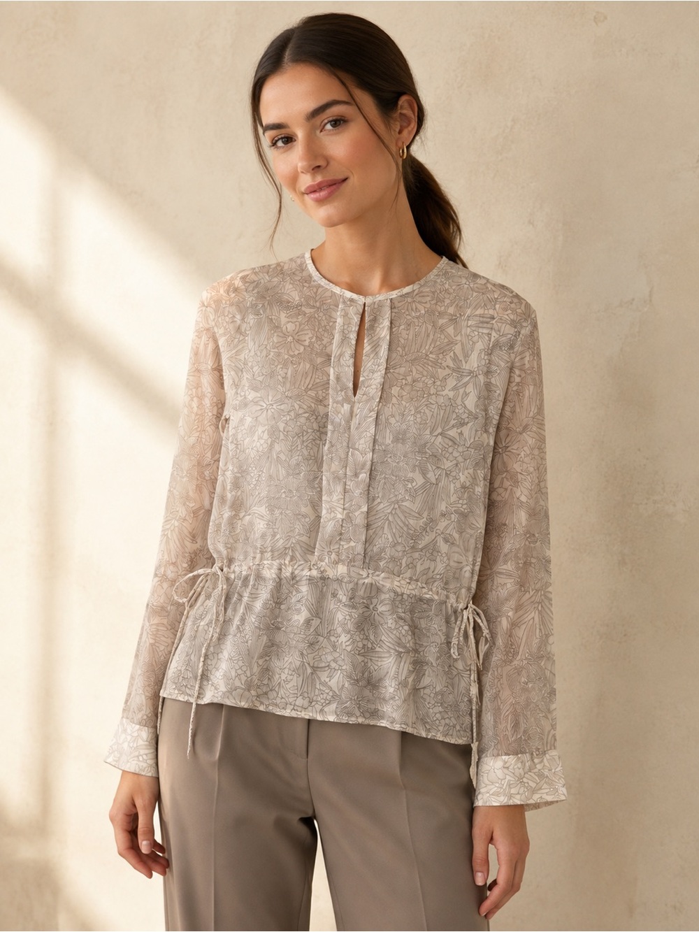 🎉5 for $45🎉 H&M top blouse shirt size 4